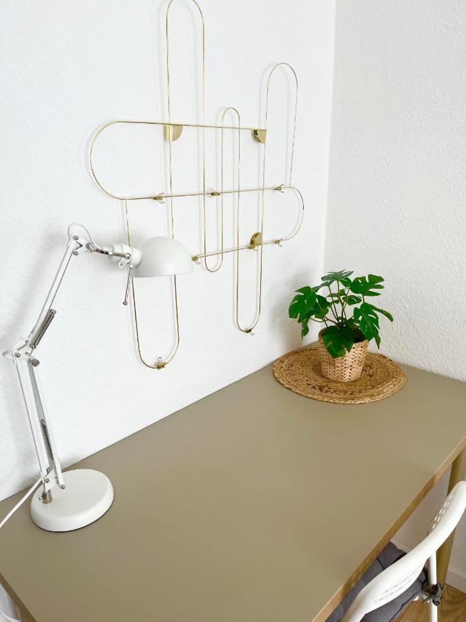 Gemuetliches Zentrales Apartment 2 Min Bis Du Hbf Duisburg Luaran gambar